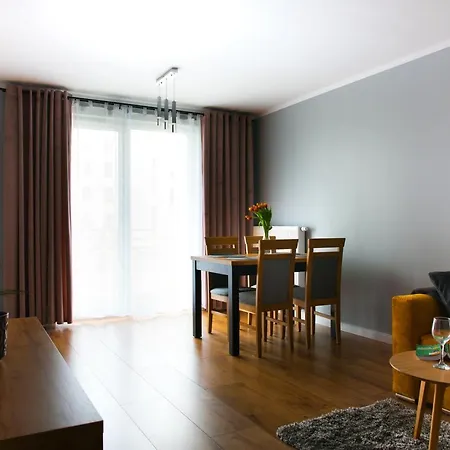 Apartment Cypryjskie Faktura Vat